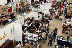 かなざわ骨董フェアはご来場されて見るだけでも十分楽しめるイベントです。